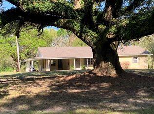 27 Mill Creek Rd, Poplarville, MS 39470