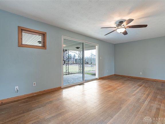 3rd image of 80 Elmwood Dr