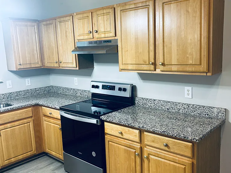 804 Valley Creek Dr — Photo 4