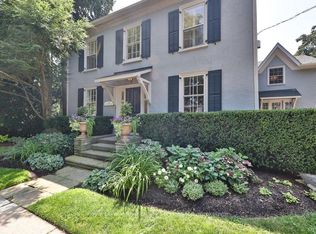 68 Thomas St, Oakville, ON L6J 3A4