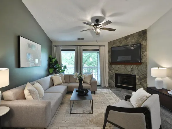 6735 Meadow Creek Dr Unit 207, Columbus, OH 43235