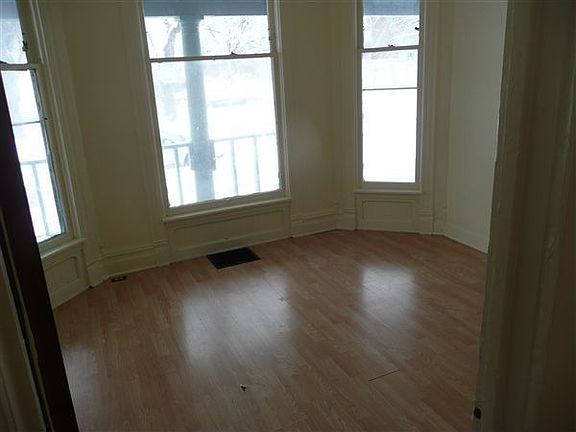 38 Home 033