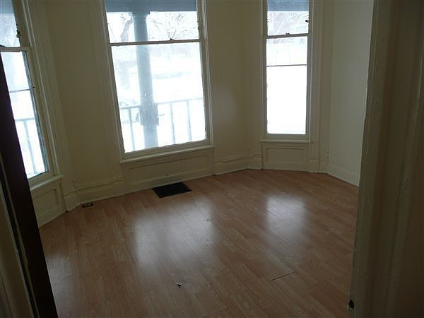 38 Home 033