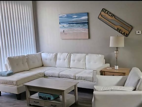 5th image of 5142 S Jones Blvd Unit 107