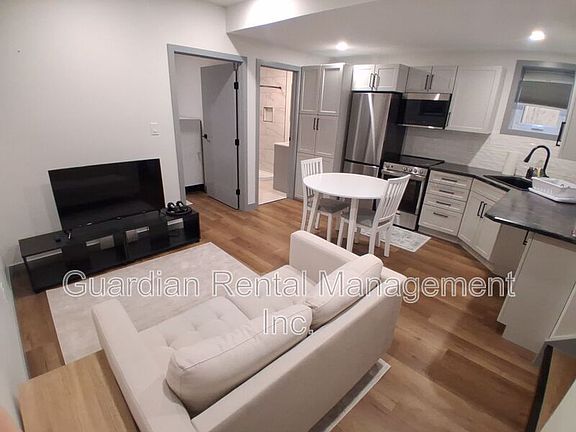 3rd image of 214 Windemere Ave S