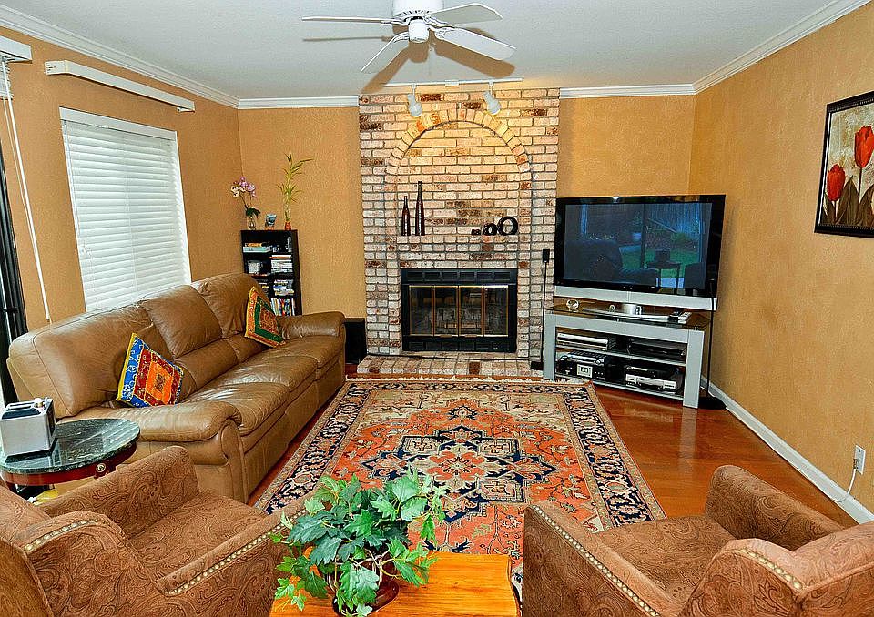 Stylish Family Room
