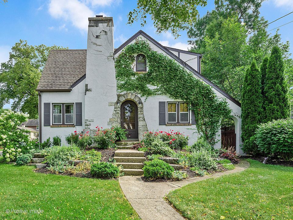 528 E Willow Ave, Wheaton, IL 60187 | Zillow