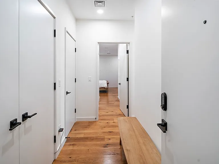 211 Condor St #8A — Photo 14