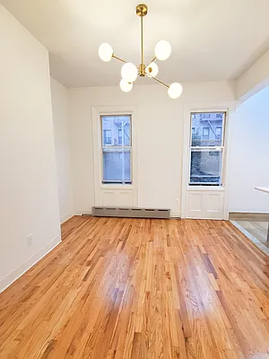 Rented by Realty 2000 Corp | media 2