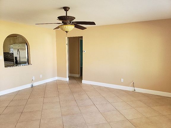 3rd image of 2130 SW 50th Ln