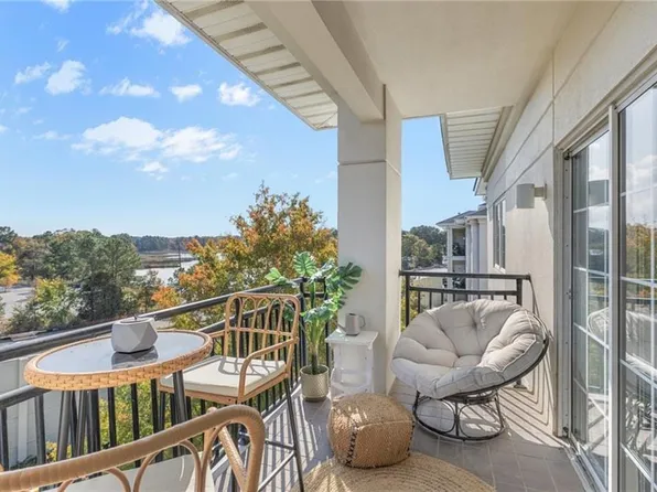 1288 Laskin Rd APT 402, Virginia Beach, VA 23451