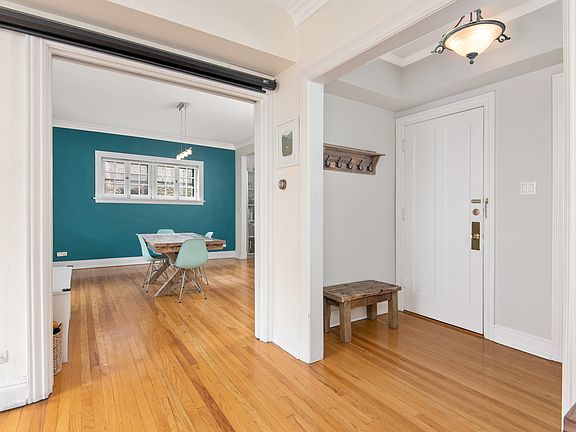 2nd image of 3167 N Cambridge Ave APT 2