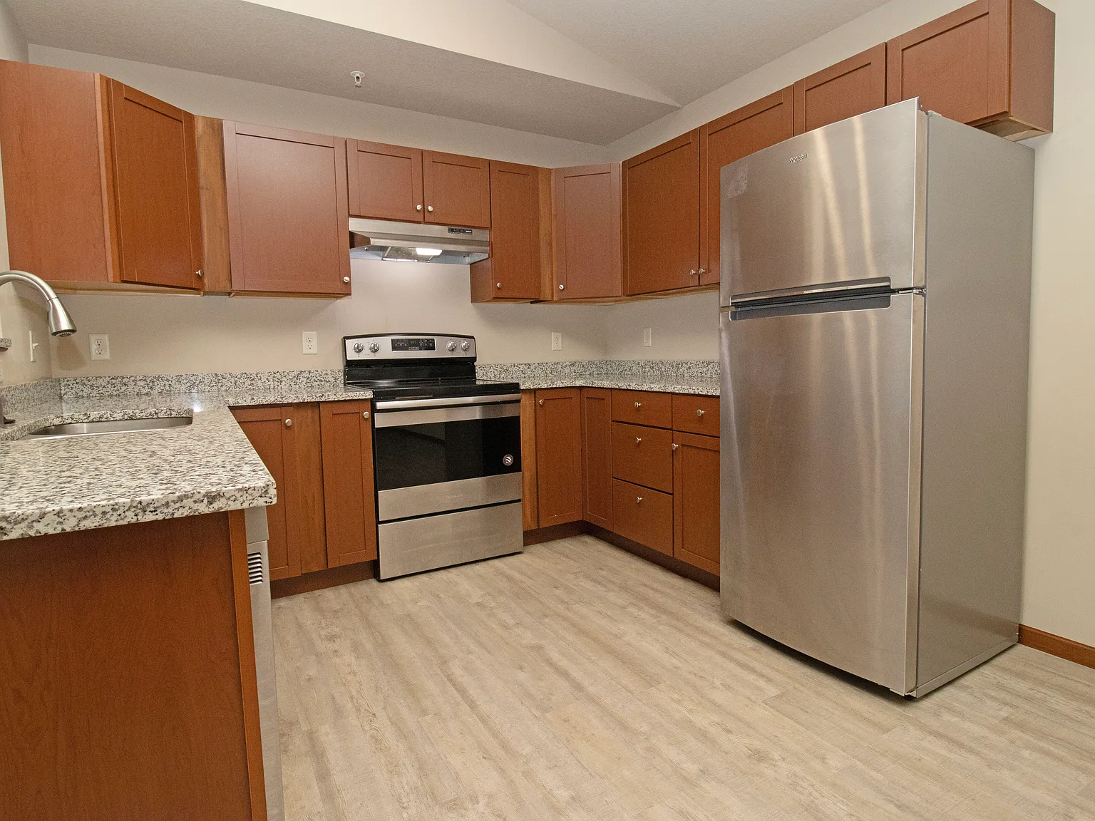 2 bed, 1185 sqft, $1,655 — Photo 4