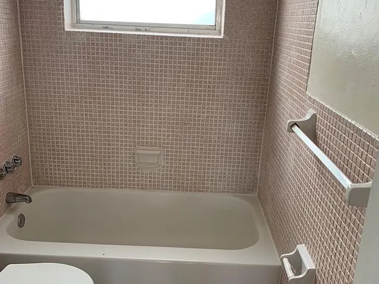 Jaclyn Apartments — Photo 3