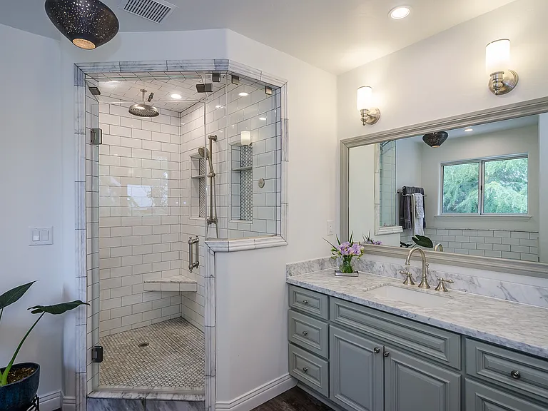 418 Peachtree Ln — Photo 15