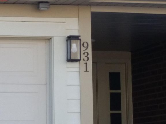 2nd image of 931 E Tower Ct Unit 1
