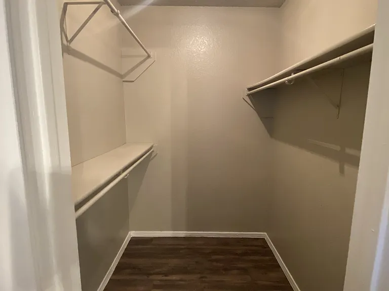 Walnut Creek Apartments — Photo 101