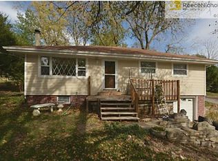 6705 NW Graden Rd, Parkville, MO 64152