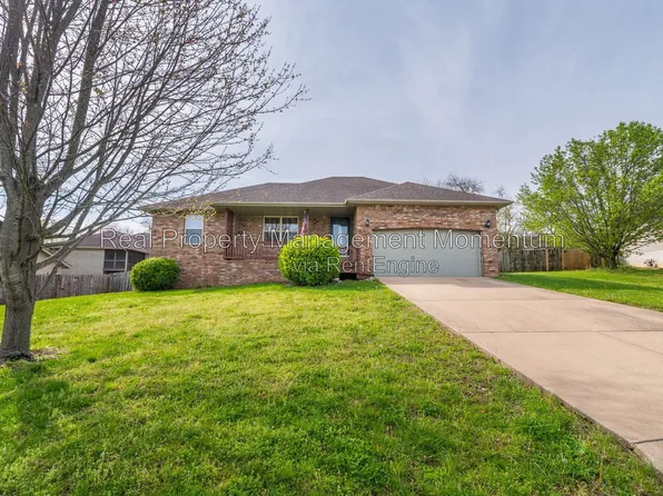 732 E Gallup Hill Rd, Nixa, MO 65714