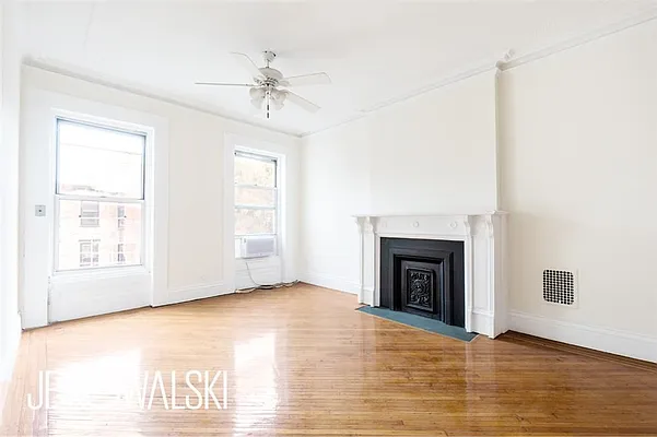 Rented by R New York | media 6