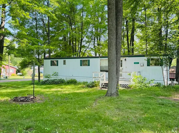5340 Birch Island Dr, Barryton, MI 49305