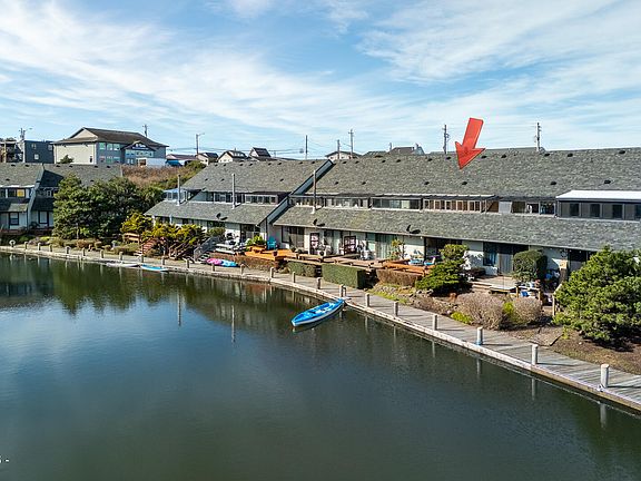 5th image of 180 SE Highway 101 APT 7