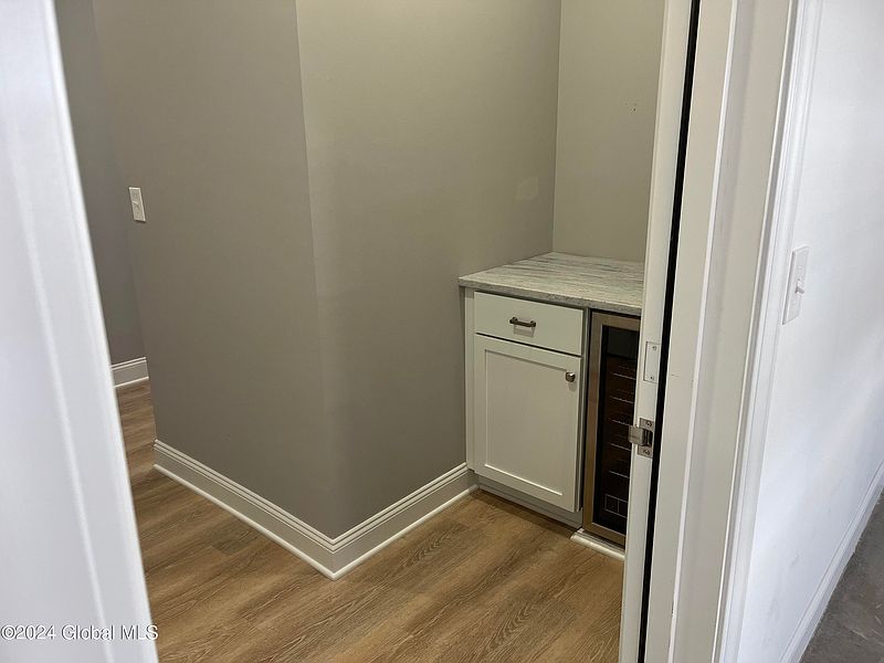 5th image of 105 Marjorie Lane UNIT 1