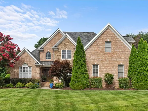 7801 Charles Place Dr, Kernersville, NC 27284