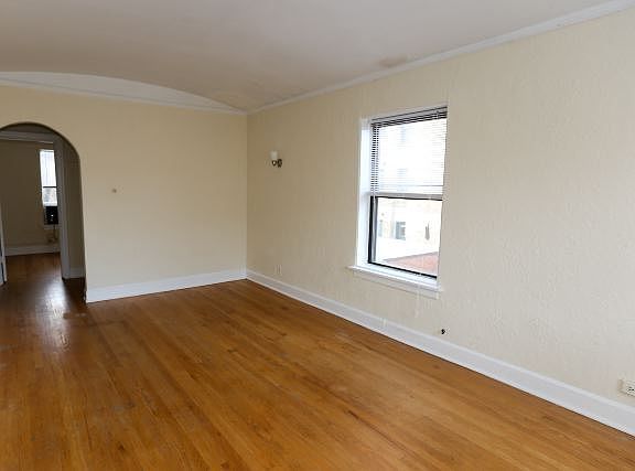 5th image of 536 W Arlington Pl APT 209