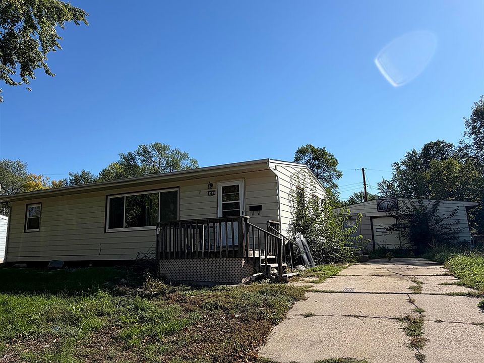 1st image of 864 S Day Ave