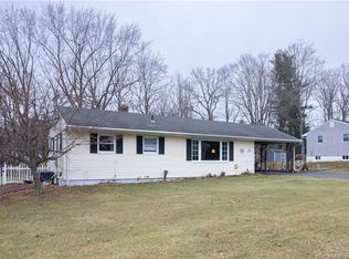 29 Ridgetop Rd, Wallingford, CT 06492