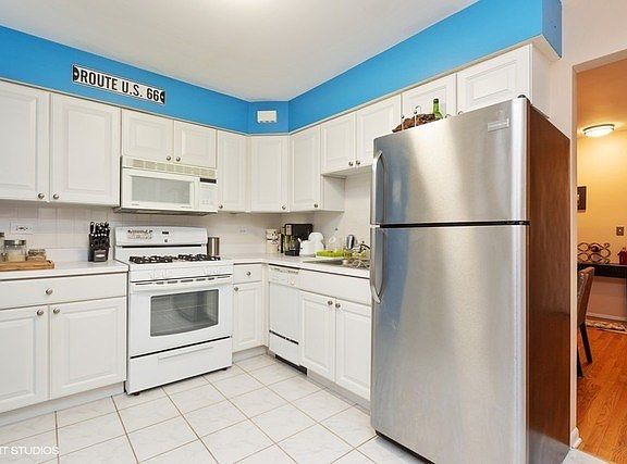 3rd image of 5425 N Paulina St APT 2S