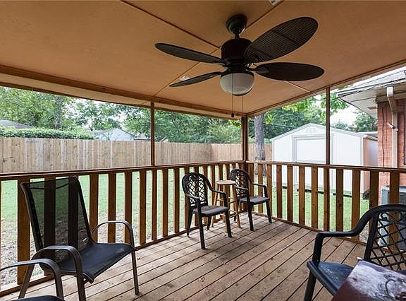 4th image of 1106 Bandera Ln