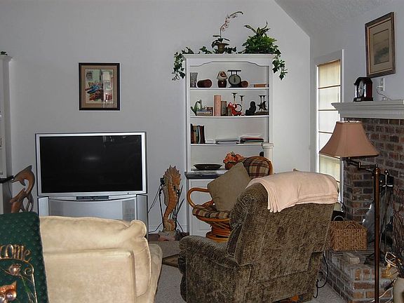 5th image of 738 County Road 526