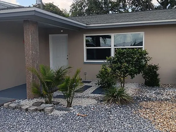 2179 Scotland Dr, Clearwater, FL 33763