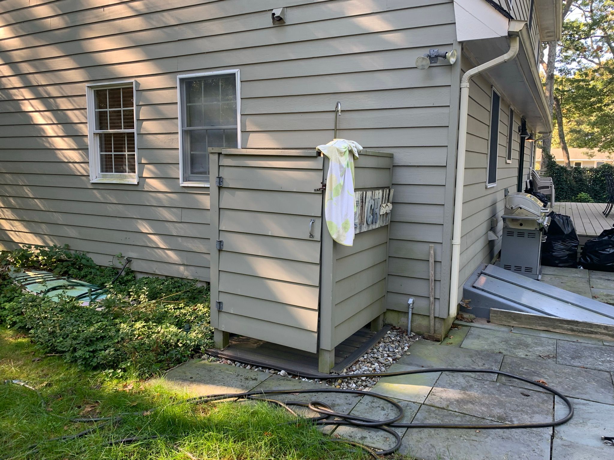 42 Eisenhower Dr, East Quogue, NY 11942 Out East