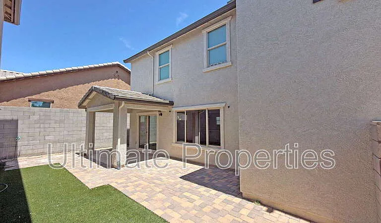 11694 N 166th Dr — Photo 7