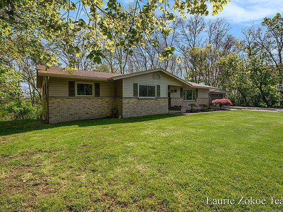 4th image of 4930 Leonard St