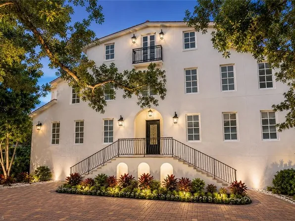 1160 8th ST S, NAPLES, FL 34102