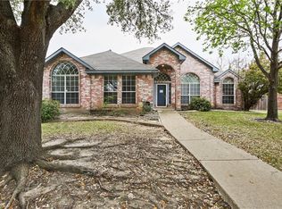 2529 Hawk Dr, Mesquite, TX 75181