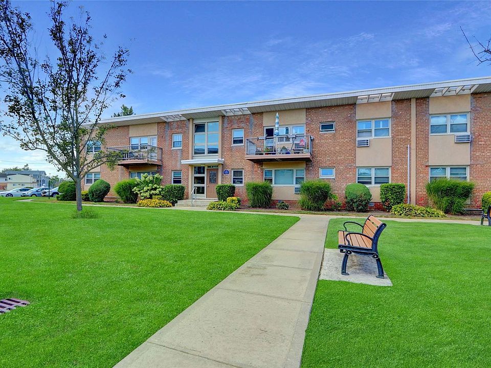 4 Rose Street UNIT 52A, Oceanside, NY 11572 MLS 3506007 Zillow