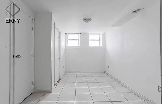 Rented by ERNY LLC | media 31