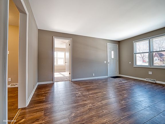 4th image of 915 Landon Ave