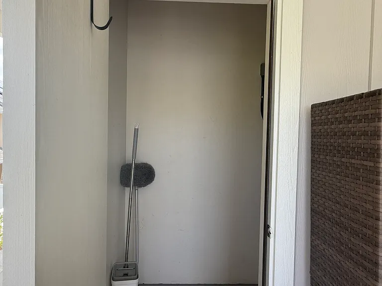 1122 Kukulu St #1604 — Photo 2