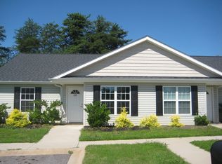 209 Mountain Gap Rd, Taylors, SC 29687