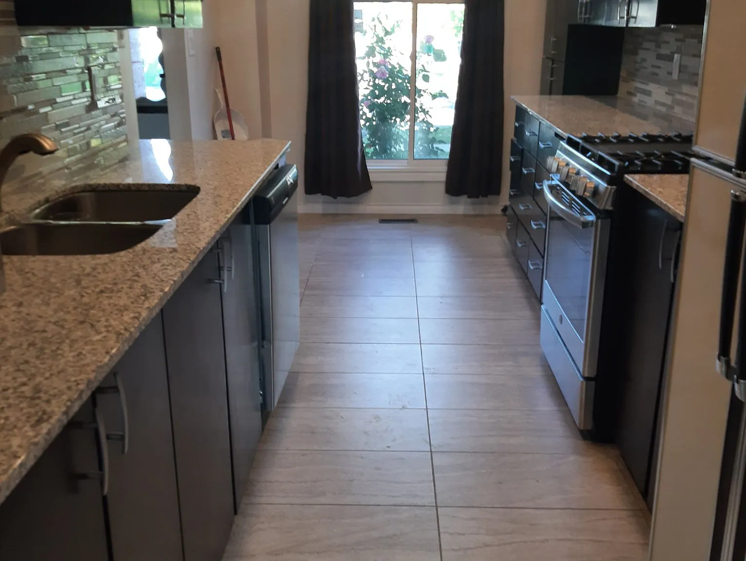 4 bed, $3,000 — Photo 3