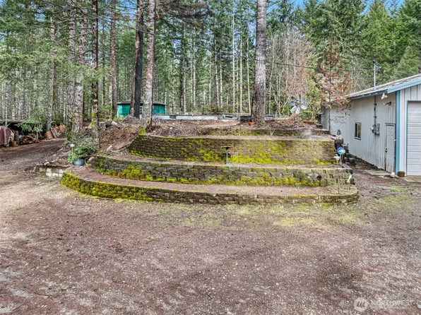 501 NE Lakeshore Drive N, Tahuya, WA 98588