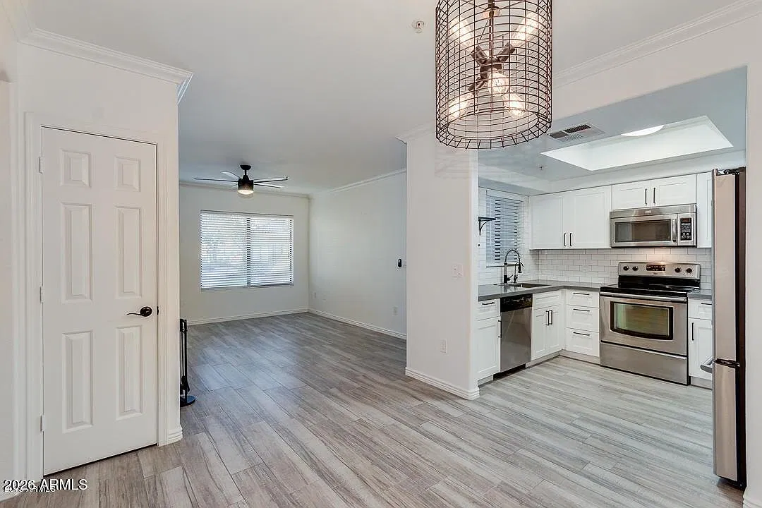 1 bed, 1.0 bath, 731 sqft, $1,850 — Photo 1