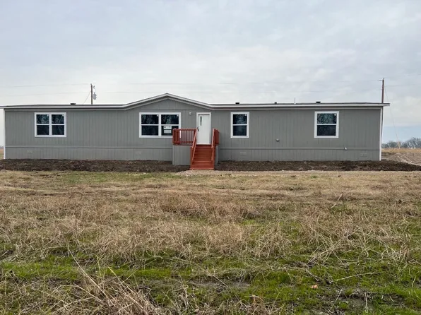 1193 County Road 4045, Ector, TX 75439