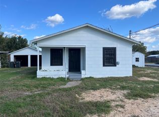 612 Silliman St, Sealy, TX 77474